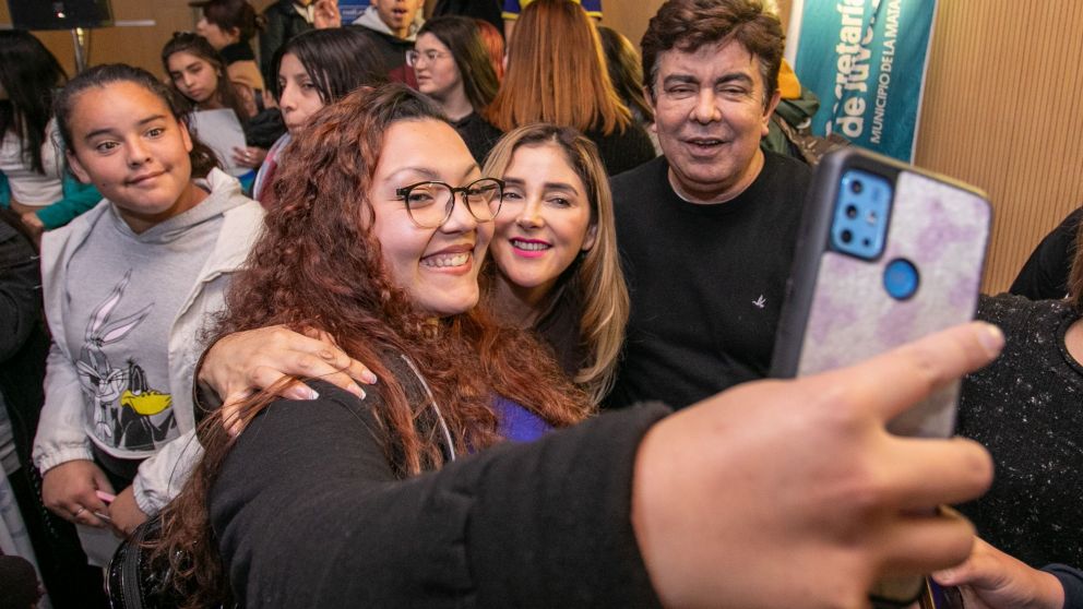 Espinoza y Lorena Brito, conversaron con j�venes de La Matanza sobre la educaci�n universitaria p�blica y los desaf�os del futuro