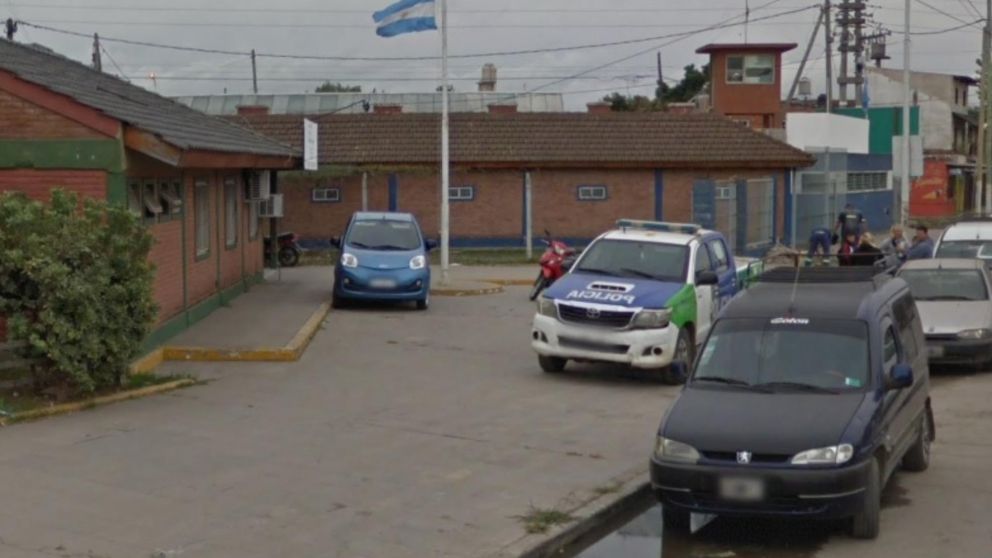 Integrantes de esta seccional buscan a los responsables del crimen.