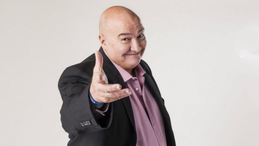 Conoc� el presente del comediante Larry de Clay.