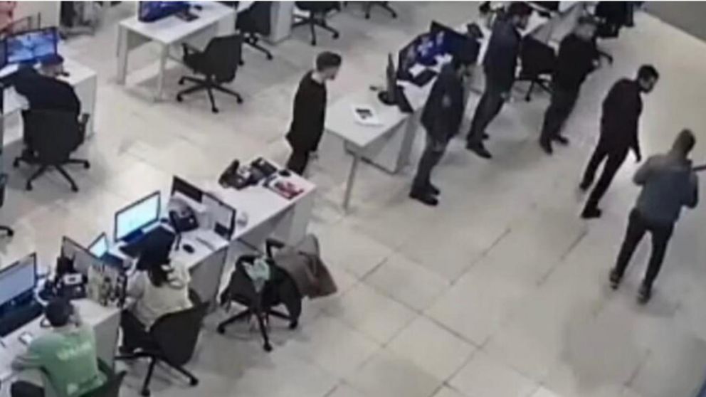 Momentos de tensión vivieron los empleados del centro de monitoreo.