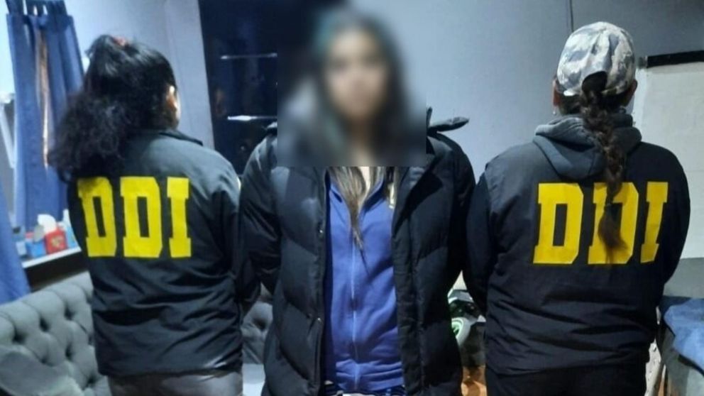 Algunos de los objetos que fueron recuperados por los investigadores policiales.