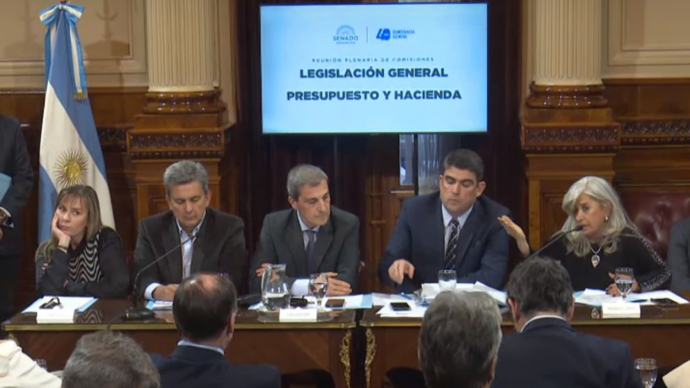 El debate por la ley de alquileres pasó a cuarto intermedio.