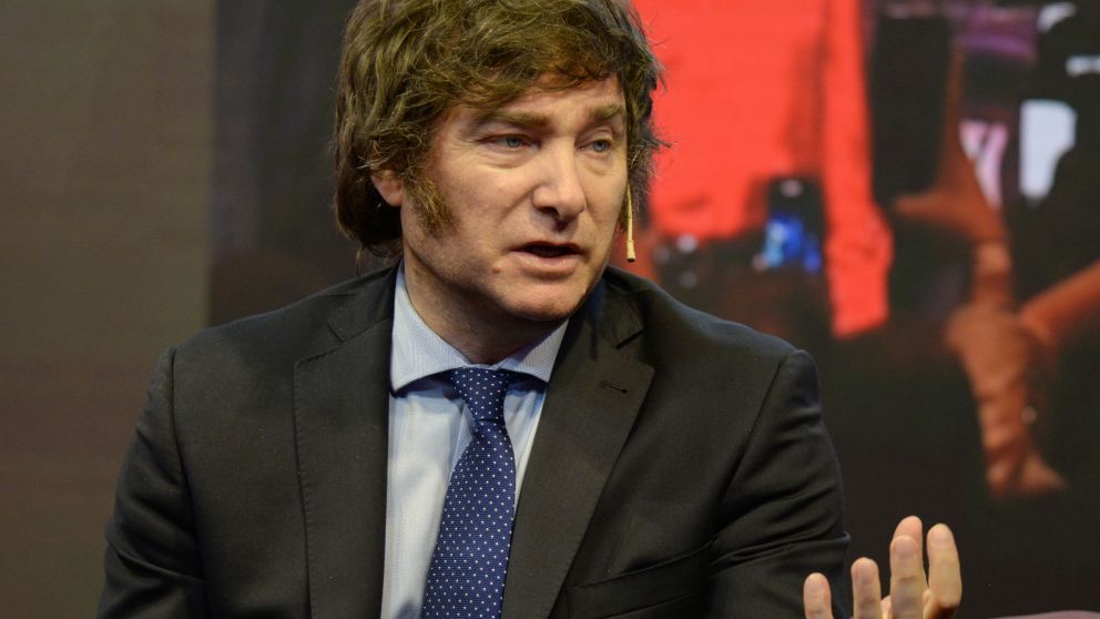 Javier Milei piensa en la Casa Rosada y sigue de cerca la conformación de los equipos (Crónica/Nahuel Ventura).