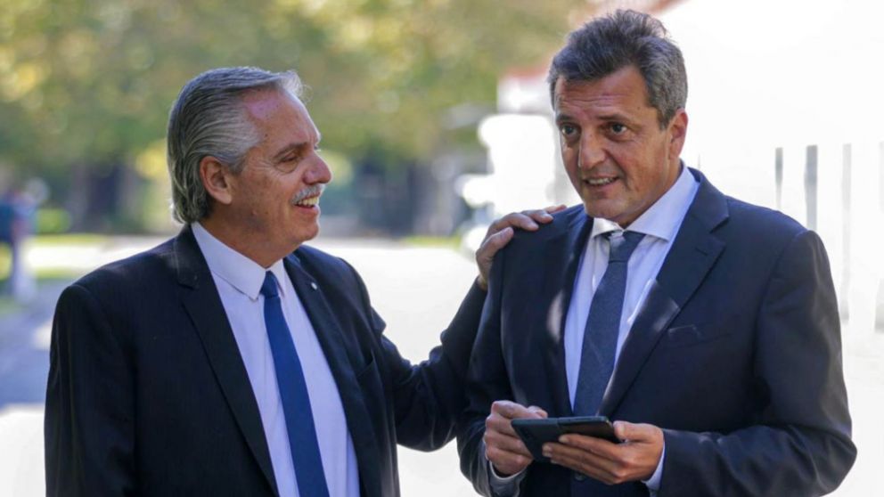 Por Twitter, Alberto Fernández resaltó las medidas económicas de Sergio Massa.