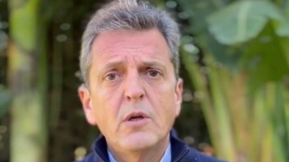 Sergio Massa anunció que monotributistas A, B, C y D no pagarán componente impositivo por 6 meses.