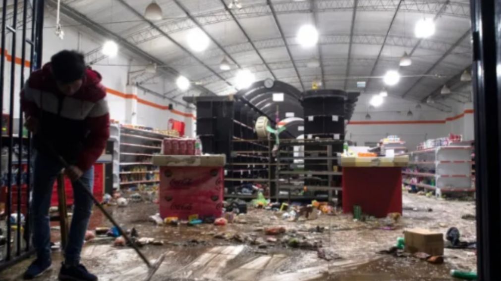 Se detectaron unos 20 establecimientos comerciales saqueados en la región.