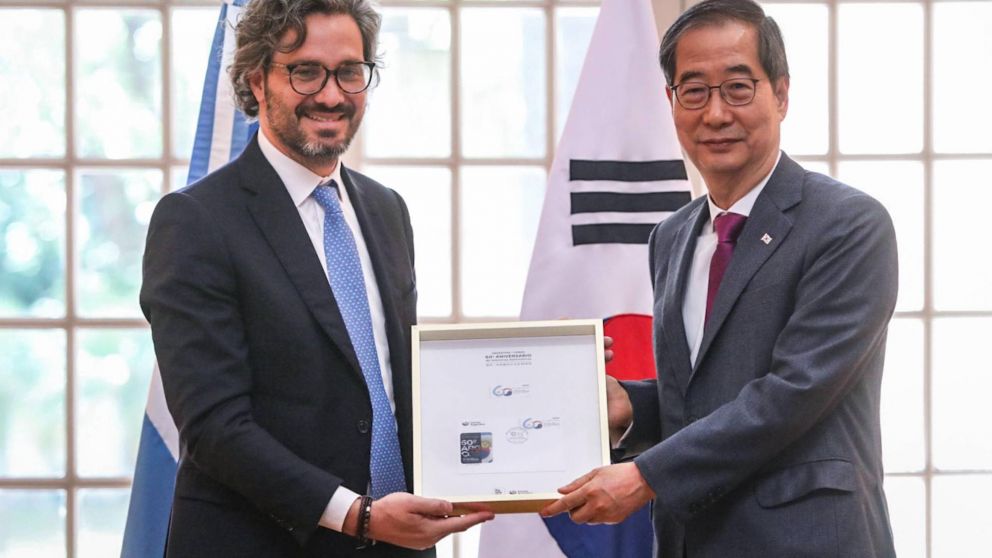 Santiago Cafiero visitará Japón y Corea, con el foco puesto en el comercio y las inversiones.