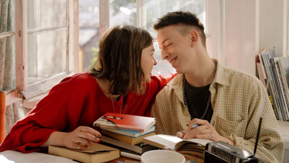 Enterate cuáles son los signos más sapiosexuales y conocé de qué se trata este concepto.