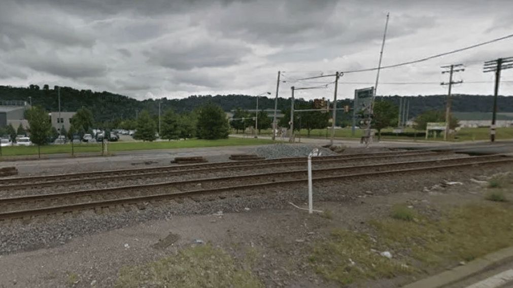 Aterrador relato: joven aseguró que una "niña fantasma" protege a mujeres que esperan el tren por las noches