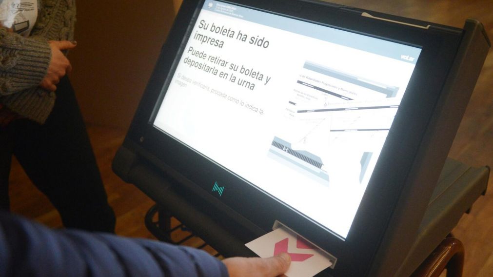 El voto con boleta electr�nica no correr� para las generales de CABA (Cr�nica/Hern�n Nersesian).