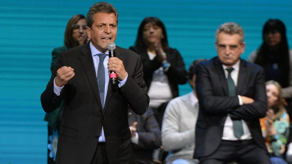Sergio Massa, ministro de Economía y candidato presidencial de Unión por la Patria, en uno de sus actos de campaña (Crónica/Nahuel Ventura/Archivo).