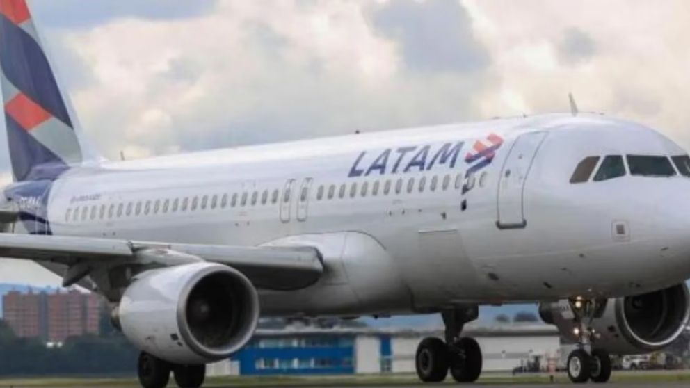 Un piloto de avión murió luego de sufrir una descompensación en pleno vuelo (Imagen ilustrativa).