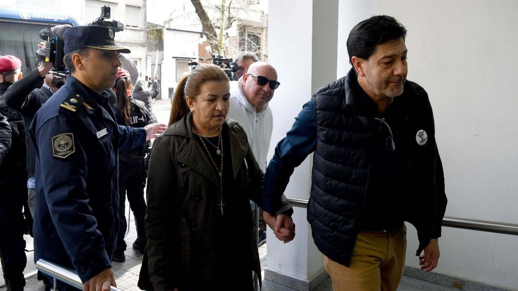 Los papás de Fernando Báez Sosa al llegar a la audiencia. Foto Télam
