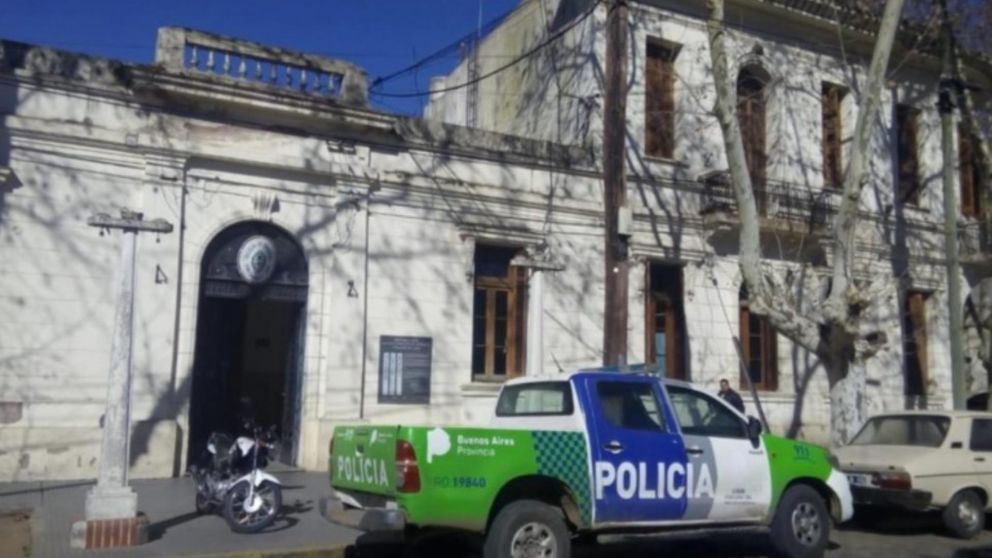 Integrantes de esta seccional procuran esclarecer el homicidio (Crédito Diario Junín).