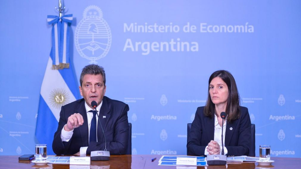 Sergio Massa y Fernanda Raverta, informaron el tercer aumento anual para las jubilaciones.