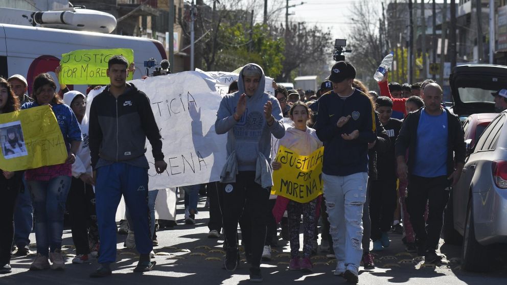 Vecinos y compañeros de Morena reclamando Justicia. Foto Télam.