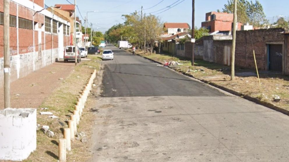 Acá, en este vecindario, se produjo el intento de asalto en perjuicio del oficial.