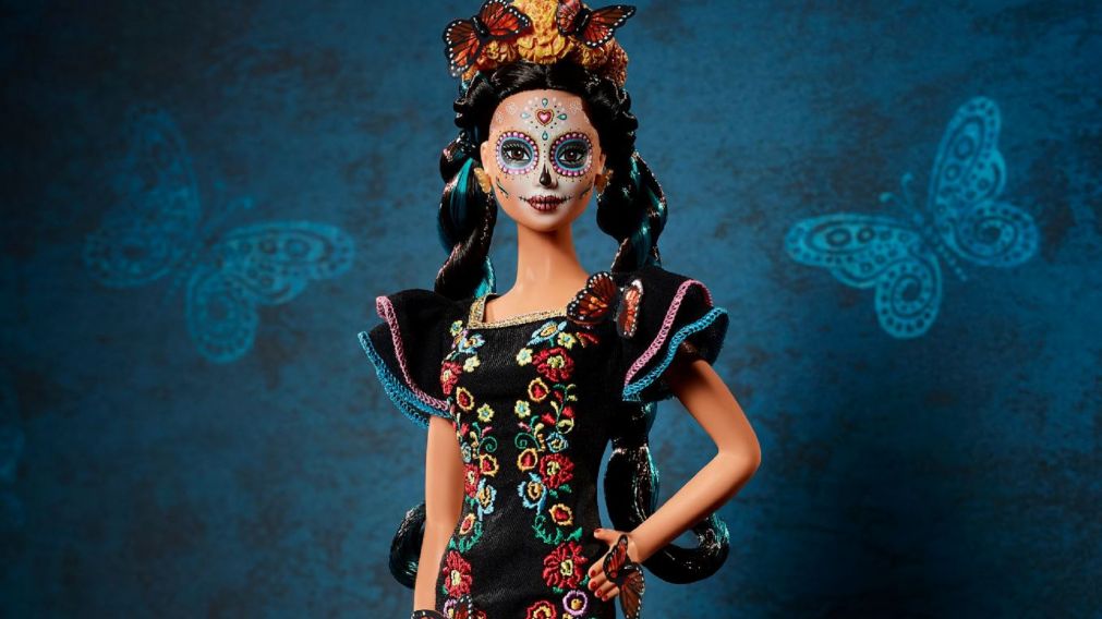 Enterate todo sobre las terrofíficas versiones de la muñeca Barbie y el inquietante origen que inspiró a la reciente película.