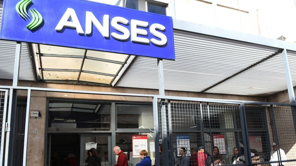 La ANSES pagará $56.000 extra para jubilados y pensionados en agosto 2023 (Rubén Paredes / Crónica / Archivo).