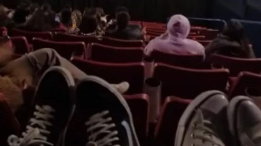 Ins�lito truco le permiti� a una familia ingresar comida a un cine (Instagram).
