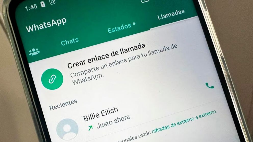 Este es el truco de WhatsApp para borrar el registro de llamadas y videollamadas.