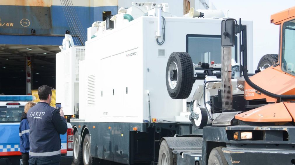 La Aduana puso en funcionamiento un nuevo esc�ner tipo tr�iler para contenedores y grandes veh�culos con el fin de combatir el narcotr�fico y el contrabando.