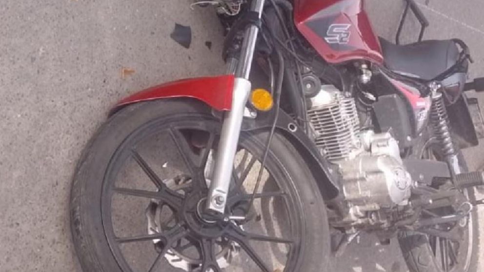 La motocicleta robada que era manejada por el asaltante que atropell� y mat� a un hombre de 53 a�os.