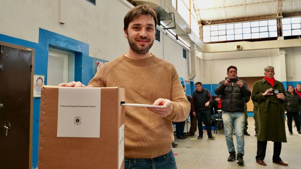 Ignacio Torres podría convertirse en el gobernador más joven (Twitter / @NachoTorresCH).
