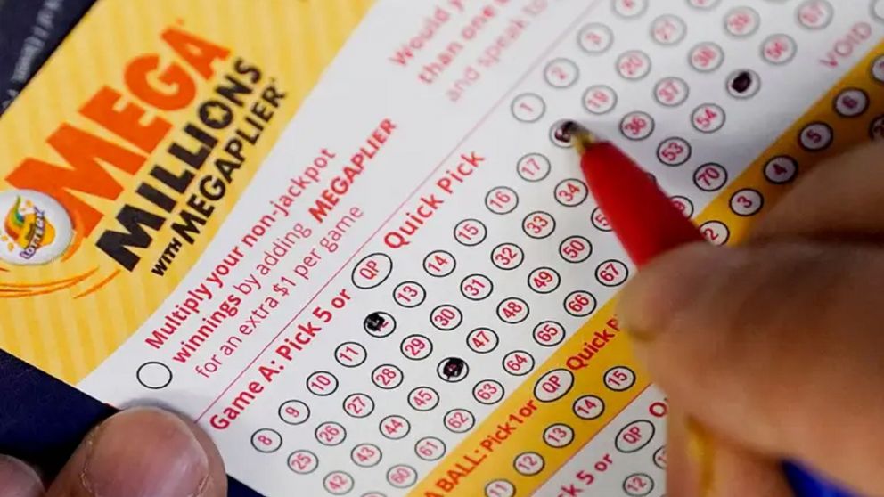 Ganó un millón de dólares pero sus hijas no le creían.