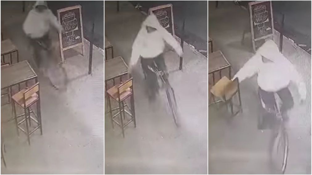 El insólito robo quedó filmado por una cámara de seguridad.