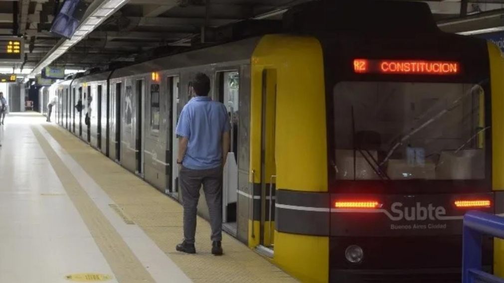Este miércoles habrá una paralización total del servicio (Fernando Pérez Re / Crónica).