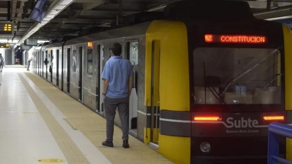 Este miércoles habrá una paralización total del servicio (Fernando Pérez Re / Crónica).