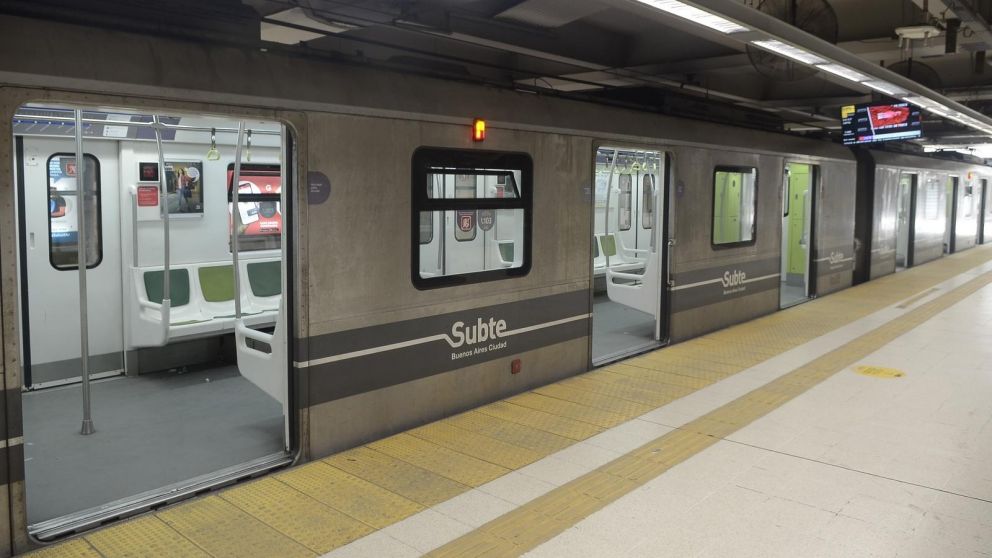 Este miércoles habrá un nuevo paro que afectará a todas las líneas de subte y al Premetro (Crónica/Fernando Pérez Re/Archivo).