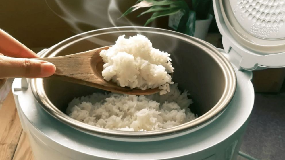 Le sentían gusto raro al arroz y quedaron shockeados cuando descubrieron el motivo: "Son como 40".