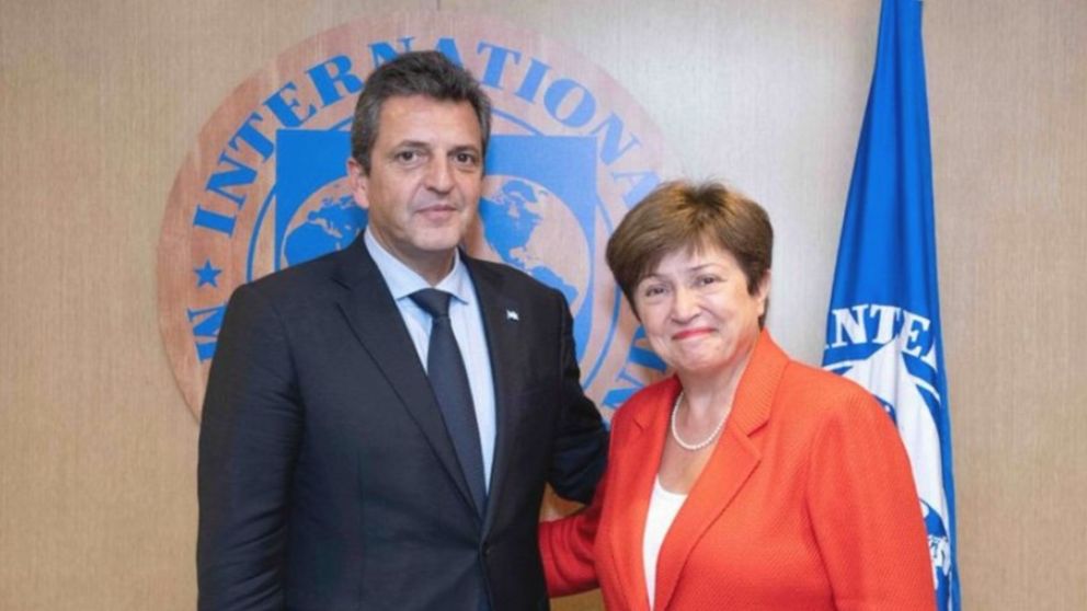 Sergio Massa y Kristalina Gueorguieva, titulares del Ministerio de Economía y el FMI, respectivamente.