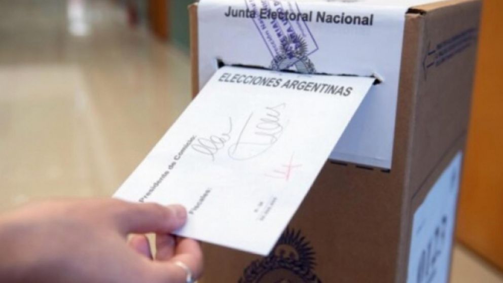 En la provincia de Buenos Aires 950 mil extranjeros/as están habilitados para votar en las PASO.