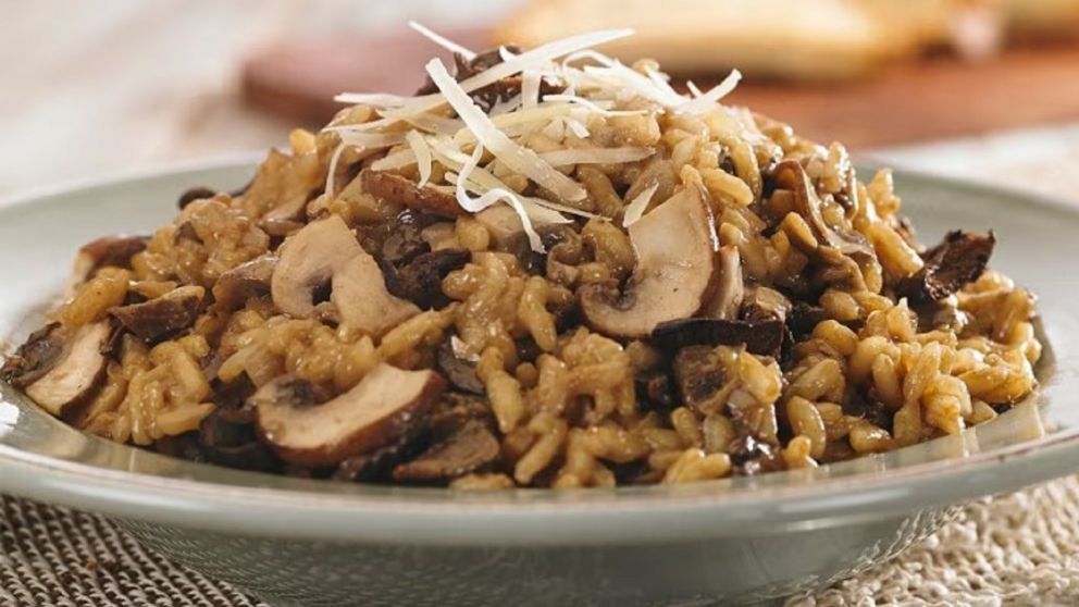 No te pierdas esta exquisita receta de risotto de hongos para entrar en calor.