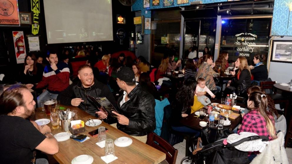 Miles de argentinos realizarán actividades por el Día del Amigo (Crónica/Hernán Nersesian).