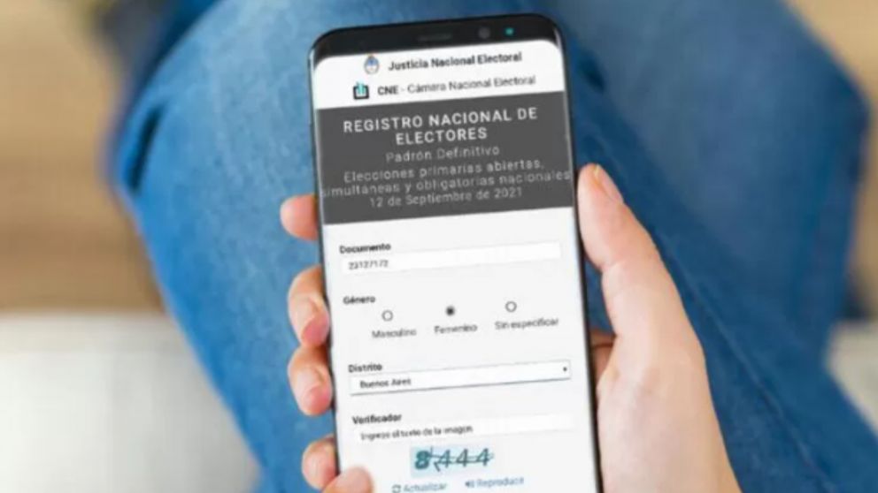 Los estafadores piden datos personales para obtener información bancaria.