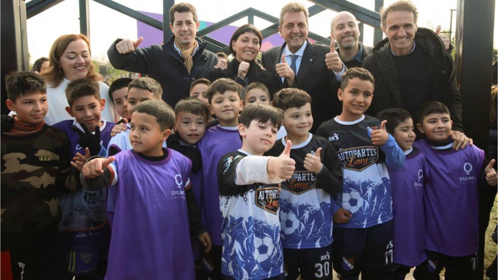 Sergio Massa: "Nunca para atrás, vamos para adelante, porque para adelante está el camino de Argentina".