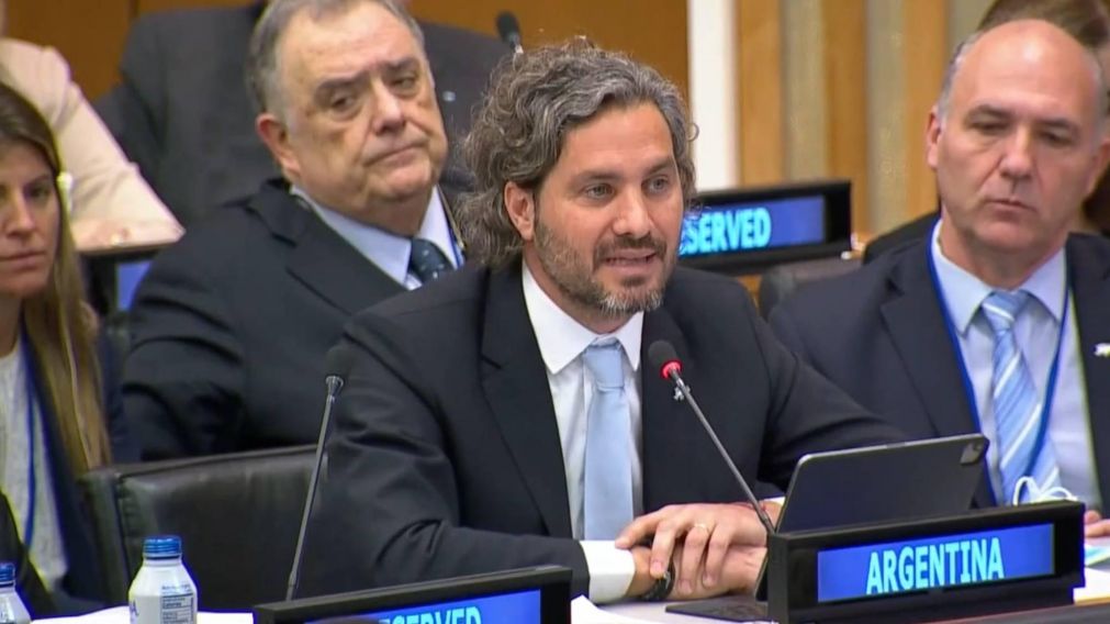 La Uni�n Europea y la Celac adoptan moci�n sobe la Cuesti�n Malvinas.