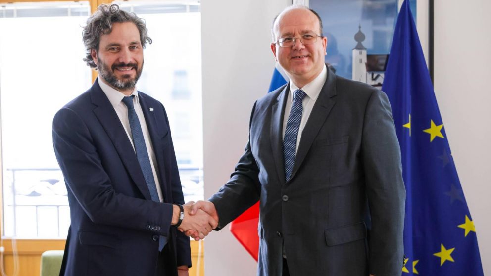 Cafiero con su par de Rep�blica Eslovaca, Miroslav Wlachovsk�.