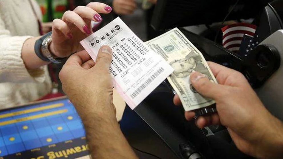 Cómo ganar la lotería según un matemático rumano que pudo lograrlo 14 veces.
