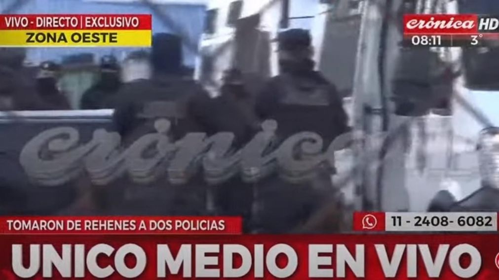 Presos tomaron como rehenes a dos mujeres policías (Crónica HD).