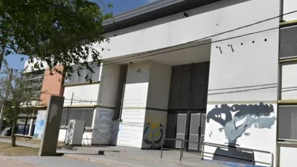 Un adolescente de 14 años ingresó con un arma a una escuela en Bahía Blanca.