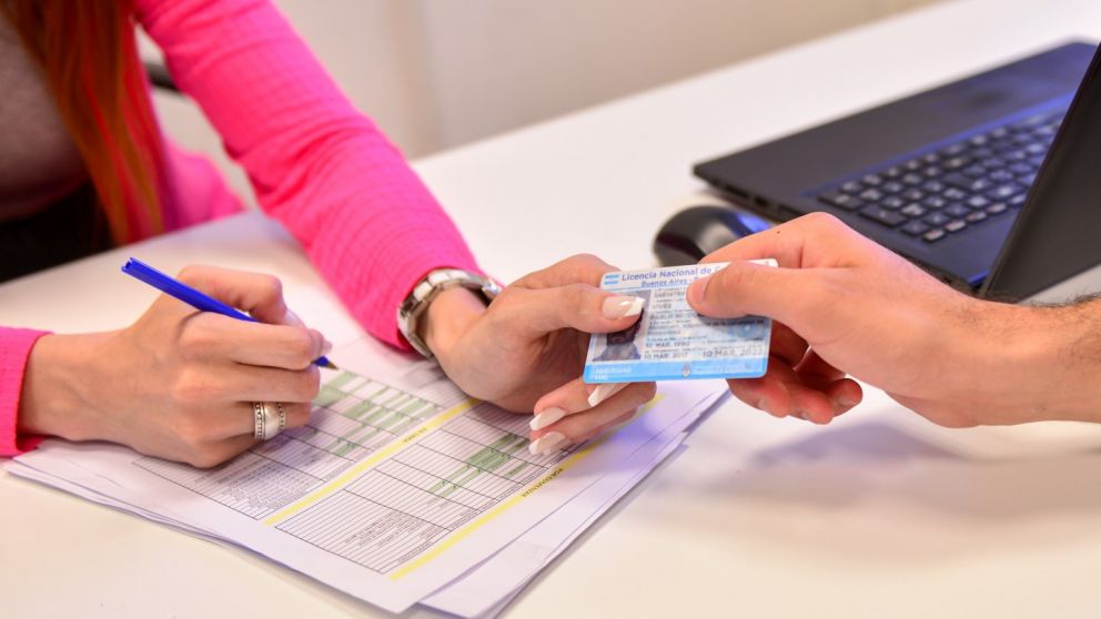 Una nueva condición puede tomar por sorpresa a quienes concurren a los centros habilitados para renovar el permiso de conducir.