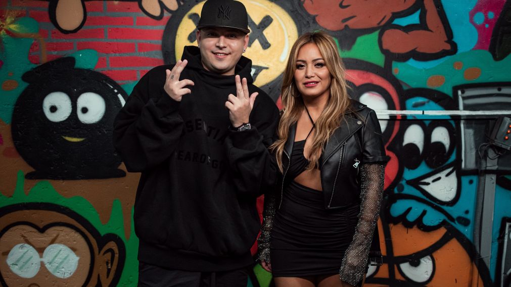 Karina es la tercera artista femenina en grabar con DJ TAO.