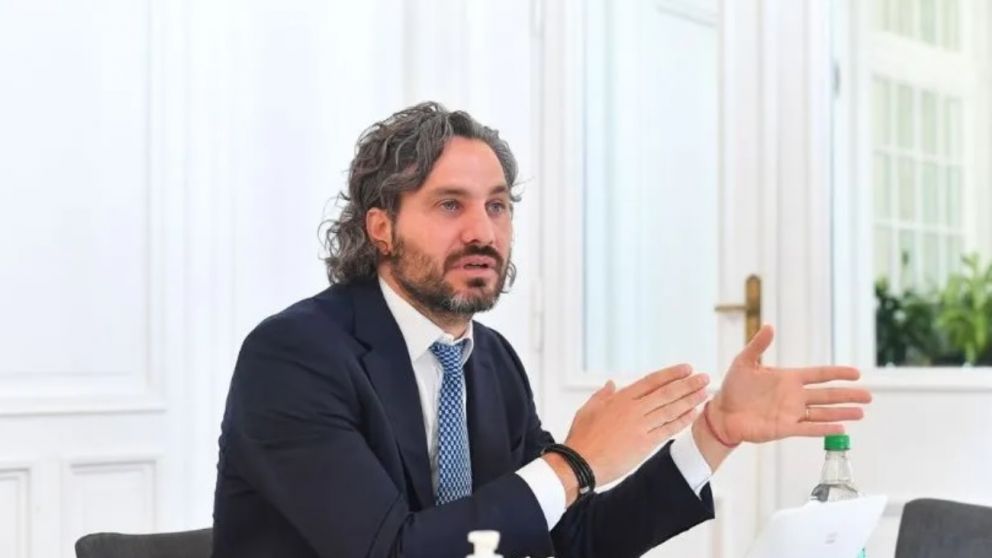 Cafiero graficó el mal que representa la inflación para todos los bolsillos con una primera marca de yerba, producto básico para armar el mate.