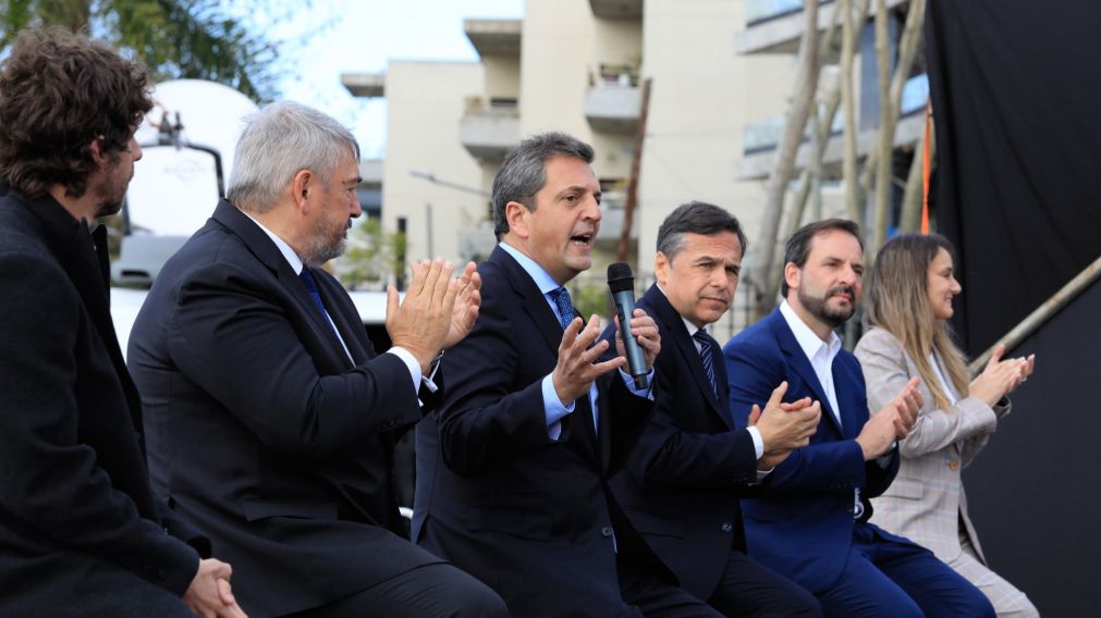 Sergio Massa encabezó el lanzamiento de tarjeta SUBE para el transporte del Delta bonaerense.
