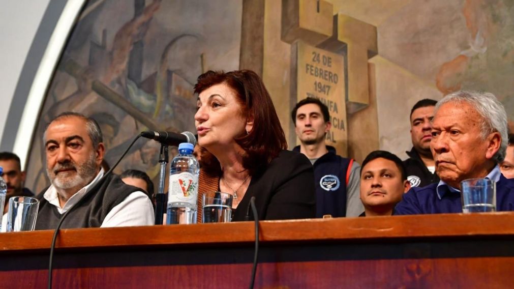 La convocatoria fue realizada por Raquel "Kelly" Olmos, ministra de Trabajo de la Nación (Gentileza @kellyolmos/Twitter).